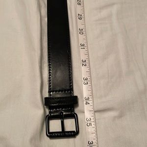 Burberry black leather belt